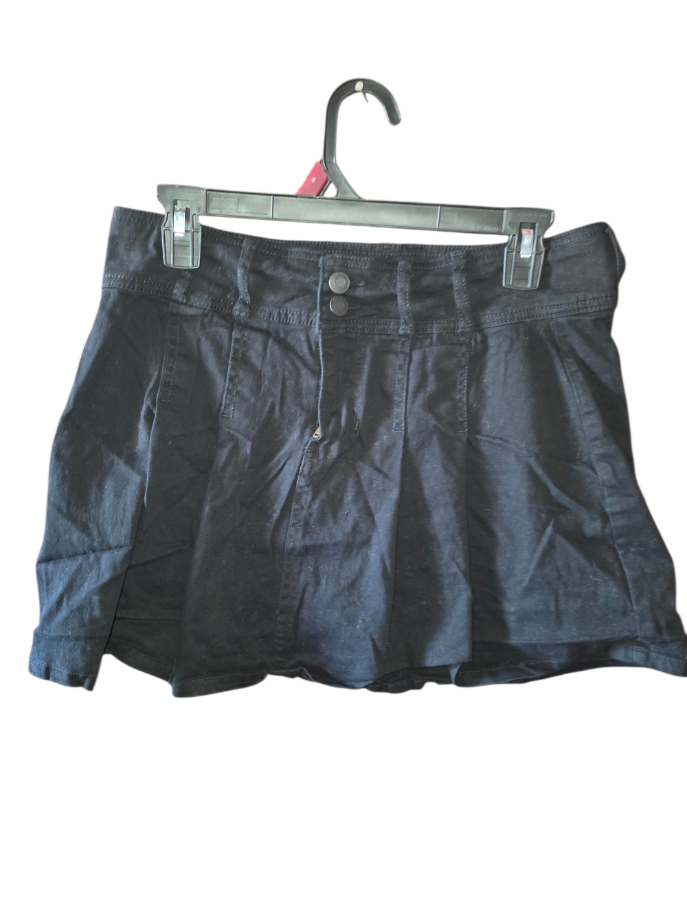 4/6/55. No Boundaries Women's Skirt(PRICE IS FIRM IF YOUR JUST BUYING THIS ITEM)